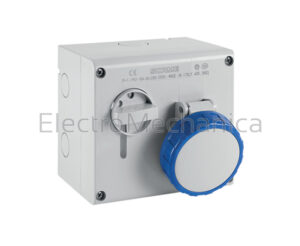 16A 3P+N+E IP67 SURF SWTH SOCKET