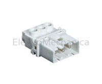 16A 3P FLUSH P/MOUNT MALE CONN.
